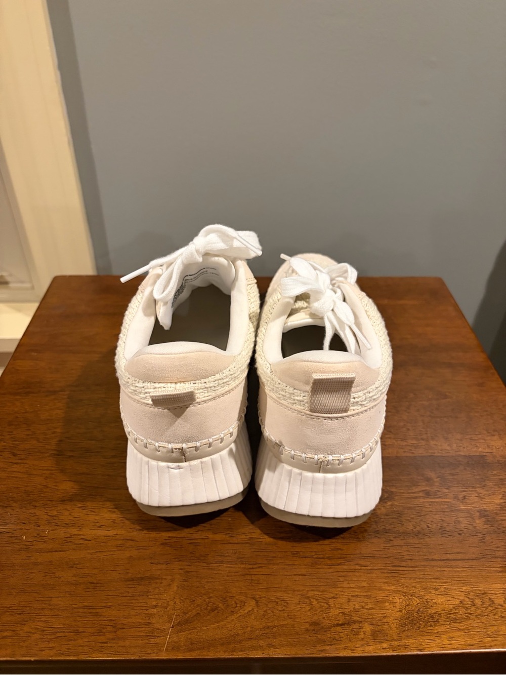 Universal Thread sneakers - Picture 2 of 5